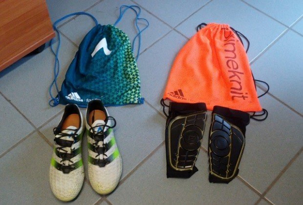 Saknar einhver G-form legghlífa eða skó?