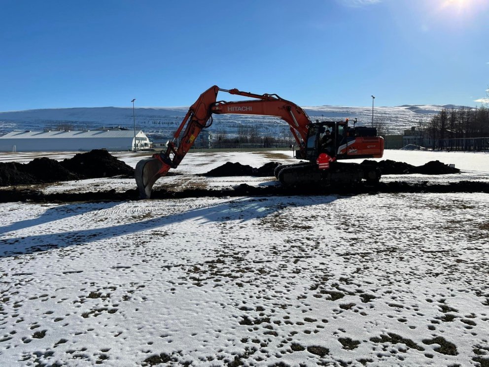 Framkvæmdir hafnar á KA-svæðinu!