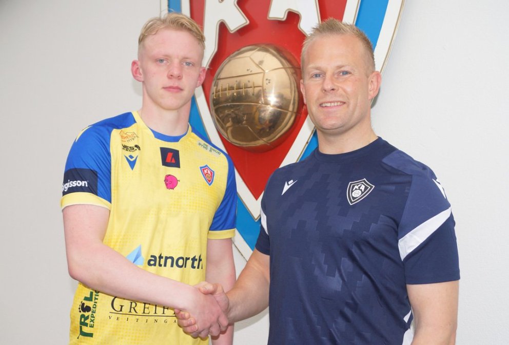Andrarnir tveir sáttir við undirritunina