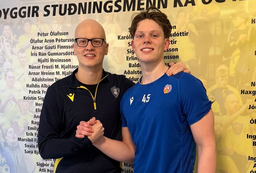 Jón Heiðar Sigurðsson formaður handknattleiksdeildar KA og Ari Valur Atlason