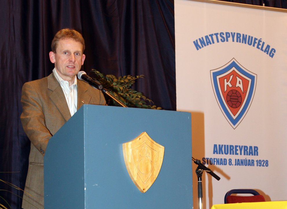 Árni Jóhannsson, fyrrverandi formaður KA, er látinn.