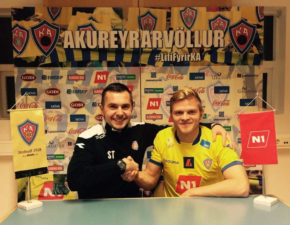 Baldvin og Túfa við undirskriftina í dag