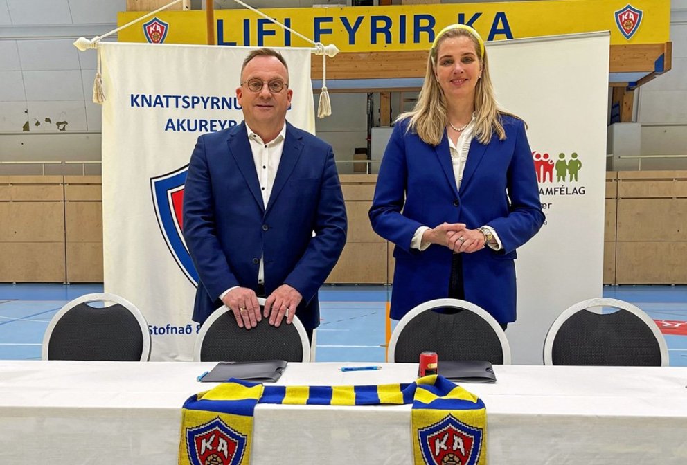 Eiríkur S. Jóhannsson formaður KA og Ásthildur Sturludóttir bæjarstjóri Akureyrar
