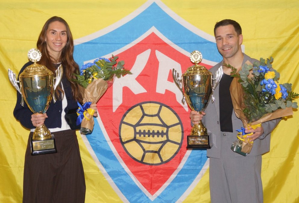 Julia Bonet og Hallgrímur Mar með verðlaun sín
