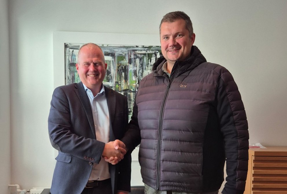 Jón Birgir og Stefán Guðnason sáttir við undirritunina