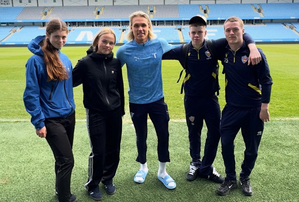 Með Arnóri Sigurðssyni leikmanni Malmö