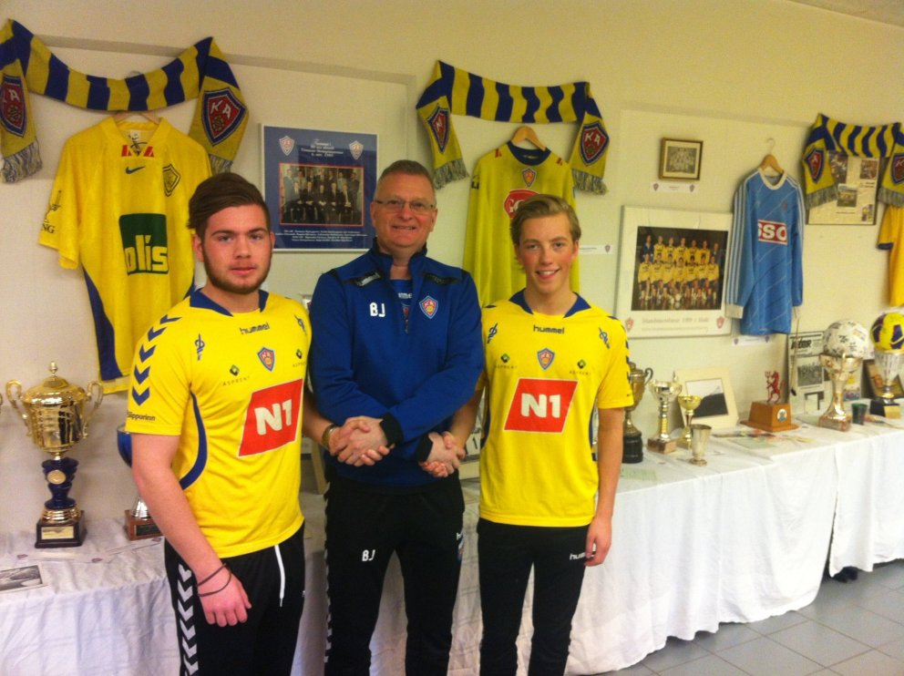 Aron, Bjarni og Ýmir eftir undirritun.