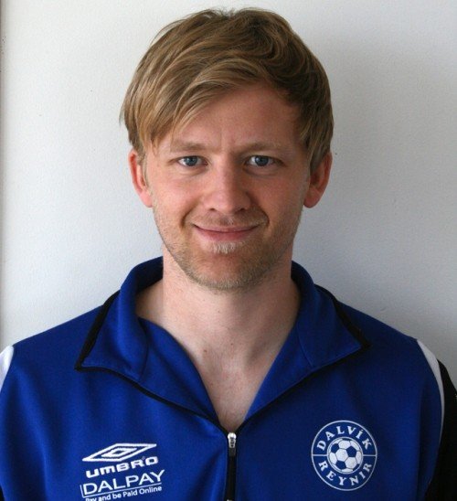 Pétur í Dalvíkurbúningnum