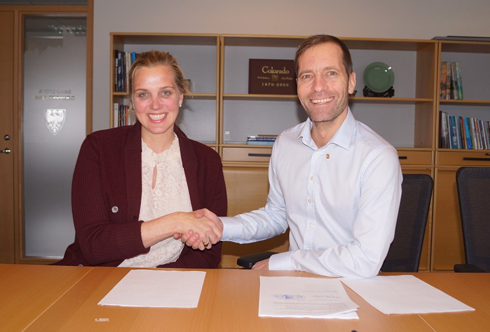 Ásthildur og Ingvar ánægð með samninginn