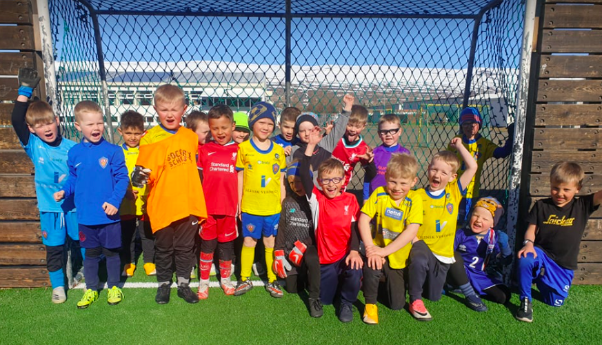 Strákarnir f. 2015 glaðir eftir skemmtilega æfingu