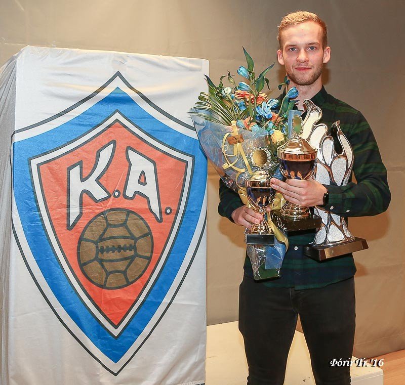 Ævar Ingi hlaðinn verðlaunum í dag.