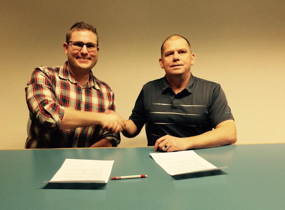 Kristján Kristjánsson hjá TM með Hjalta Hreinssyni