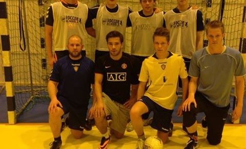 Sigurvegararnir og silfurhafarnir í mótslok.