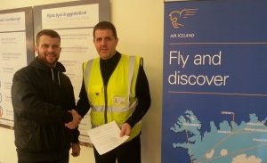 Samstarfssamningur Flugfélags Íslands og FIMAK