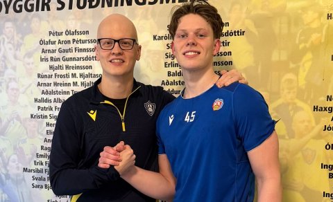 Jón Heiðar Sigurðsson formaður handknattleiksdeildar KA og Ari Valur Atlason