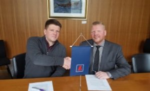 Landsbankinn styrkir FIMAK áfram