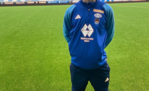 Mikael í æfingagalla Molde