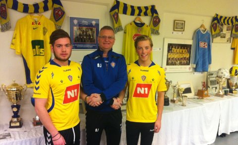 Aron, Bjarni og Ýmir eftir undirritun.