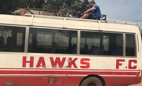 Peddi að prufa ferðamáta drengjanna