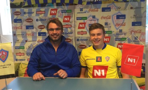 Aron Dagur semur til þriggja ára