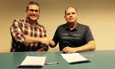 Kristján Kristjánsson hjá TM með Hjalta Hreinssyni